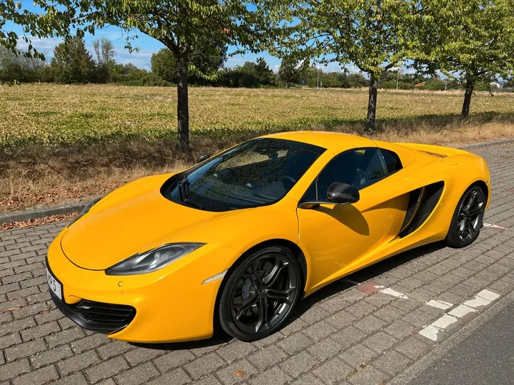 McLaren MP4-12C