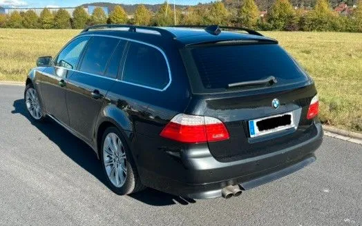 BMW 525
