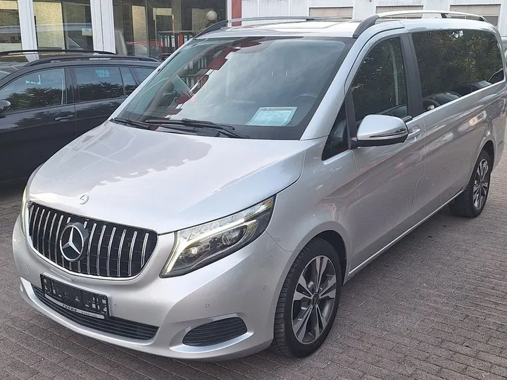 Mercedes-Benz V 250
