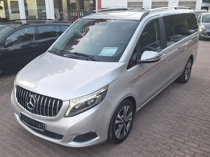 Mercedes-Benz V 250