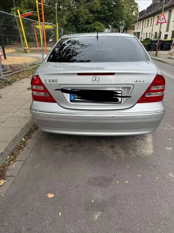 Mercedes-Benz C 320
