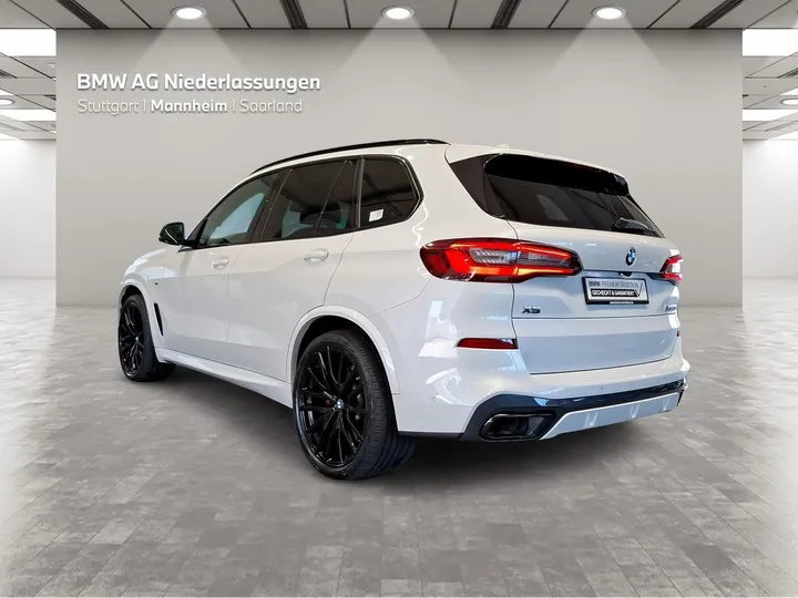 BMW X5 M50