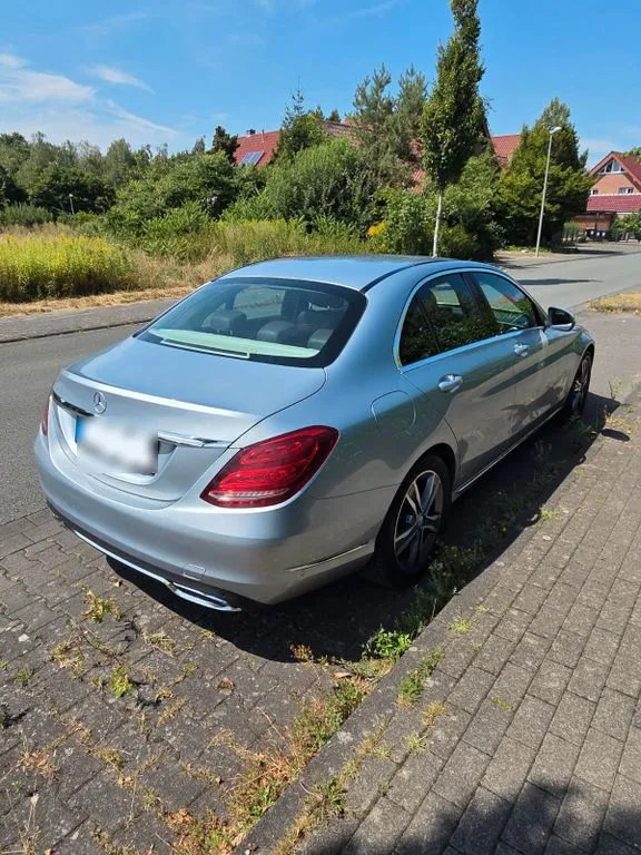 Mercedes-Benz C 220