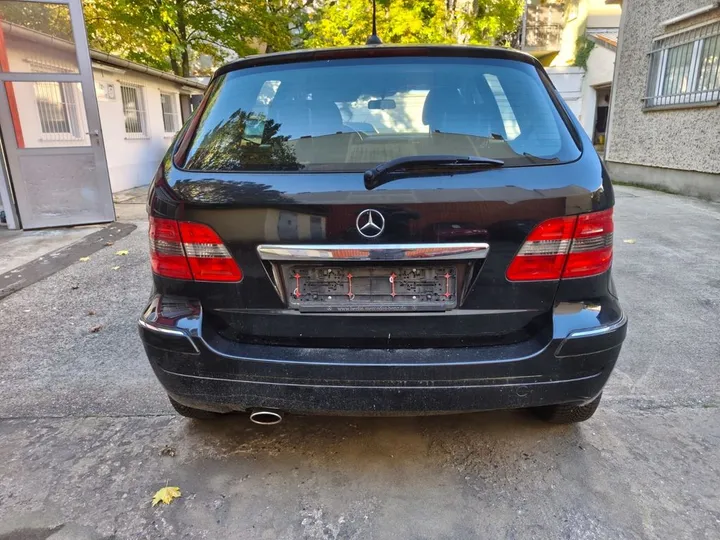 Mercedes-Benz B 150