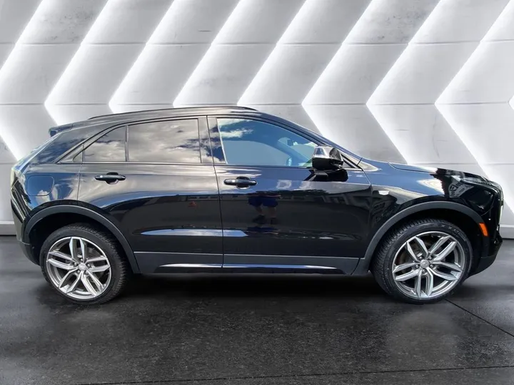 Cadillac XT4
