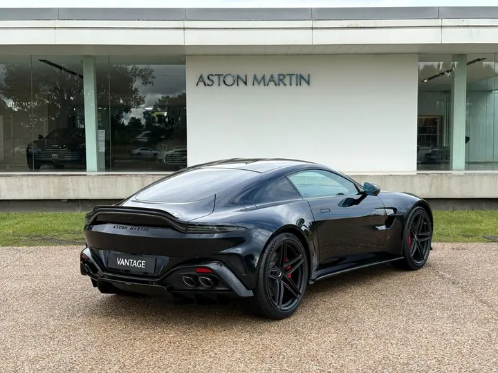 Aston Martin V8 Vantage