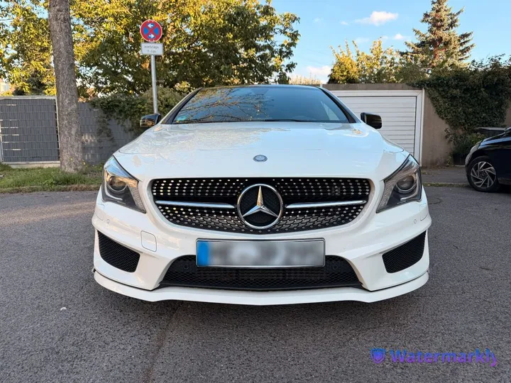 Mercedes-Benz CLA 180