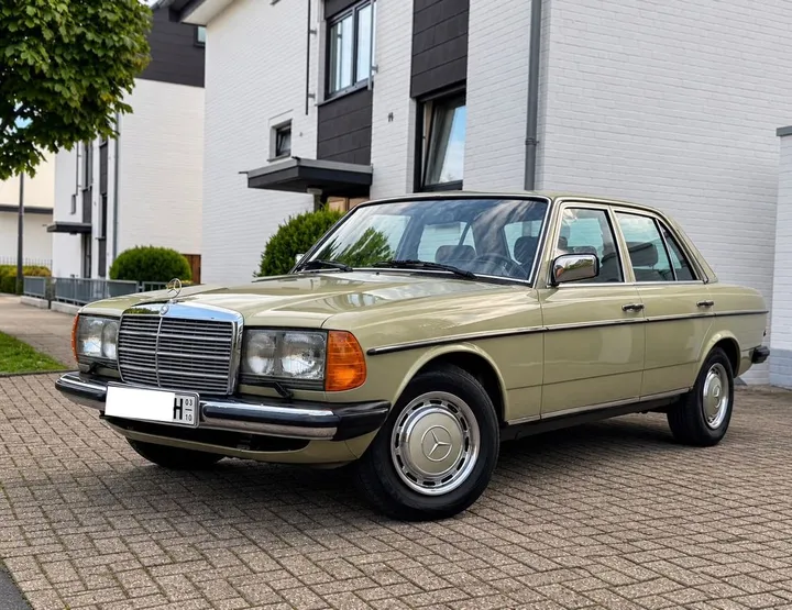 Mercedes-Benz 300