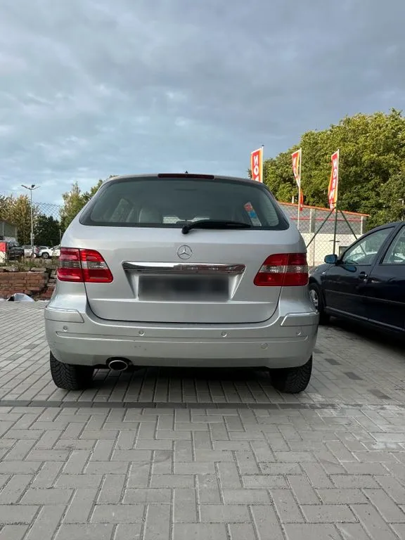Mercedes-Benz B 170