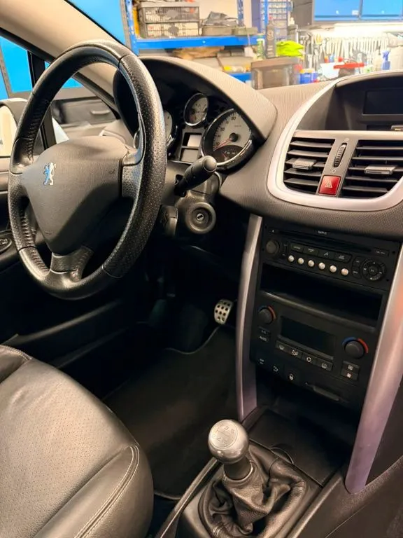 Peugeot 207