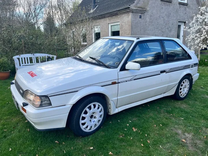 Mazda 323