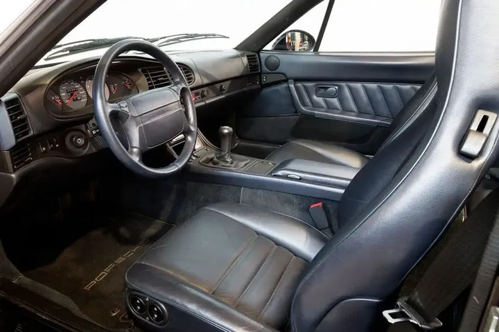 Porsche 968