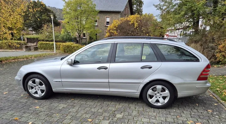 Mercedes-Benz C 200