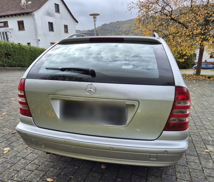 Mercedes-Benz C 200