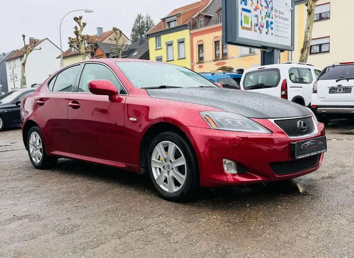 Lexus IS 220