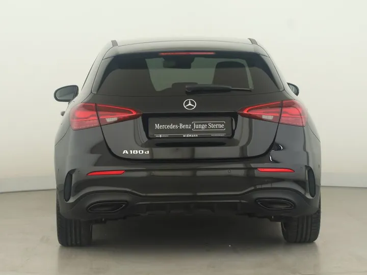 Mercedes-Benz A 180