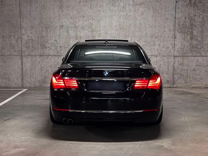 BMW 730