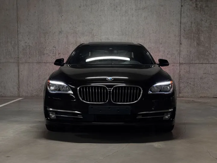 BMW 730