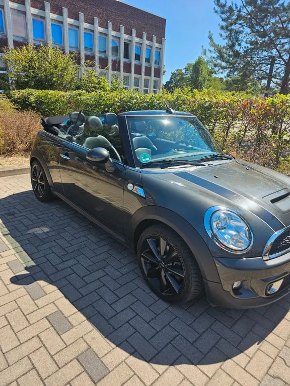 MINI Cooper SD Cabrio