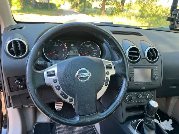 Nissan Qashqai+2
