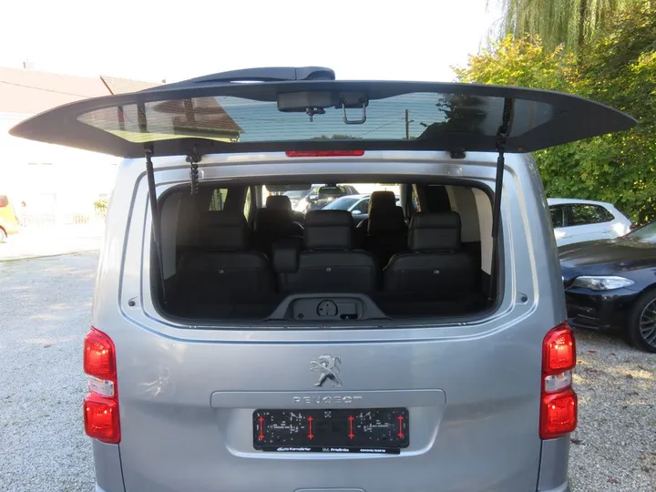 Peugeot Traveller