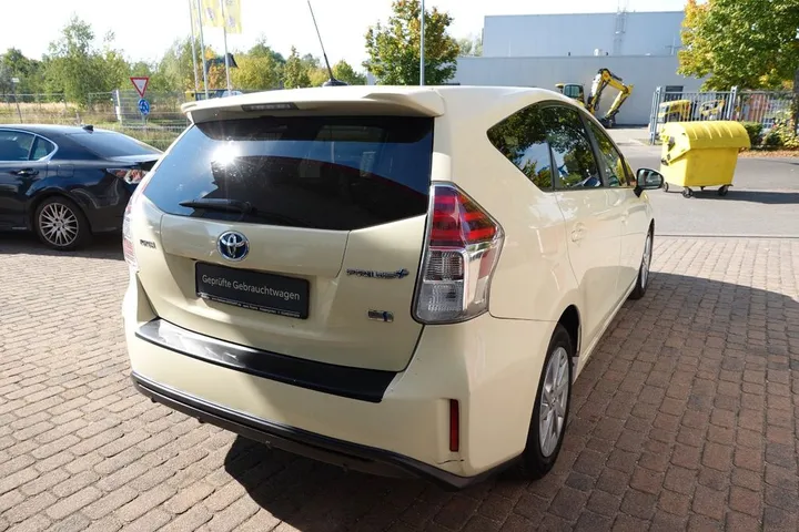 Toyota Prius+