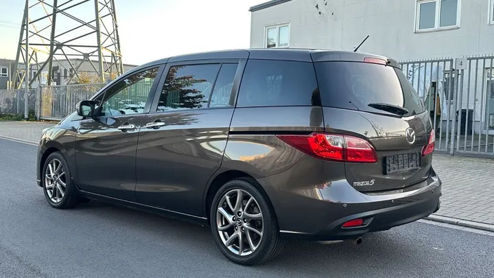 Mazda 5