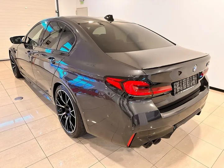 BMW M5