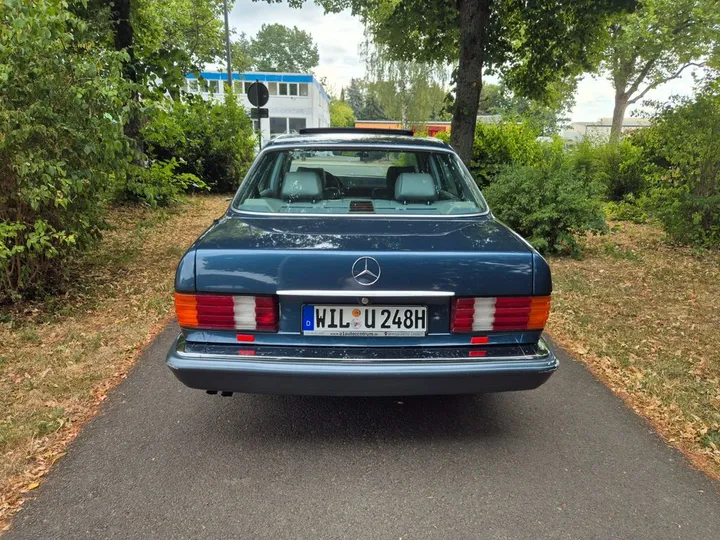 Mercedes-Benz 300