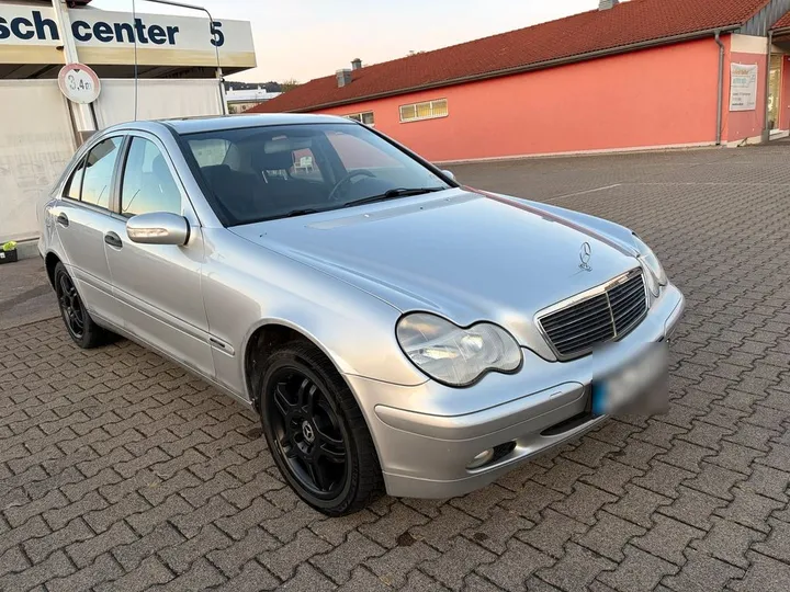 Mercedes-Benz C 220