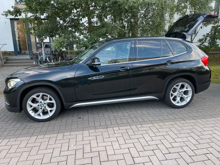 BMW iX1