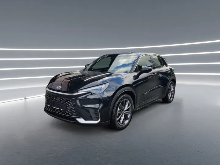 Lexus LBX