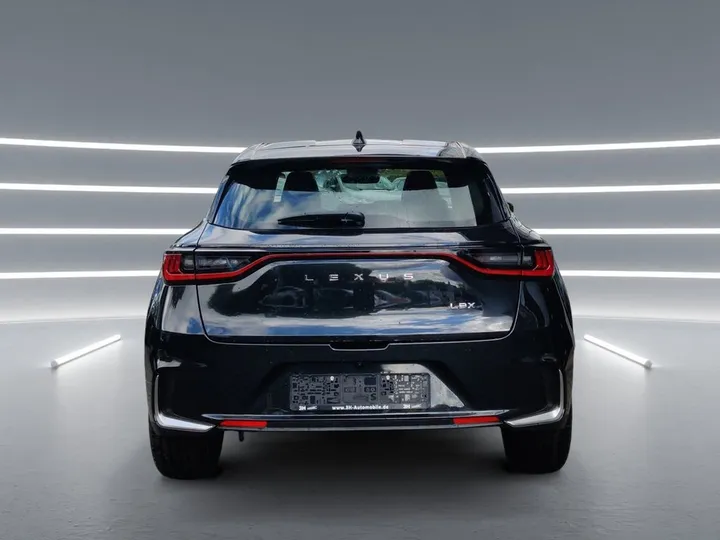 Lexus LBX