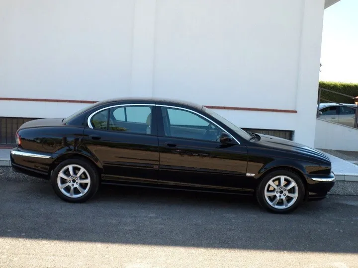 Jaguar X-Type