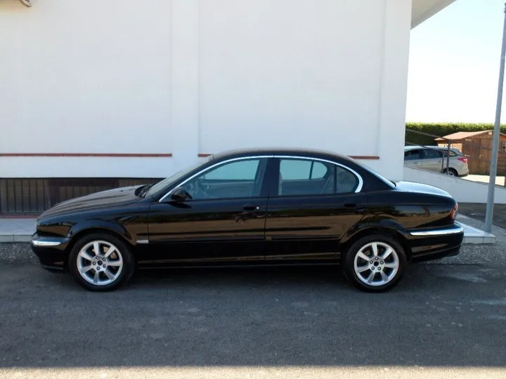 Jaguar X-Type
