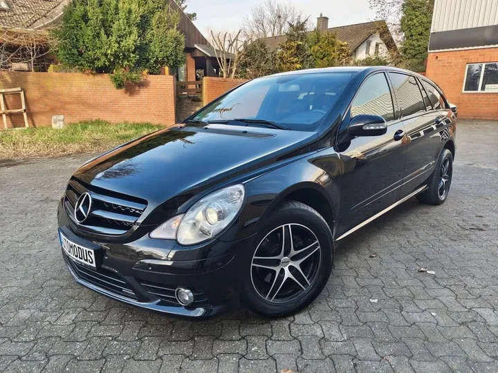 Mercedes-Benz R 320