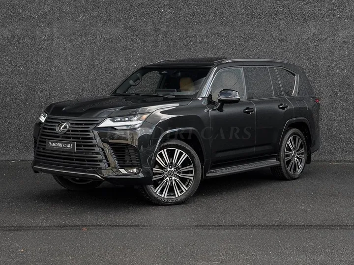 Lexus LX 700
