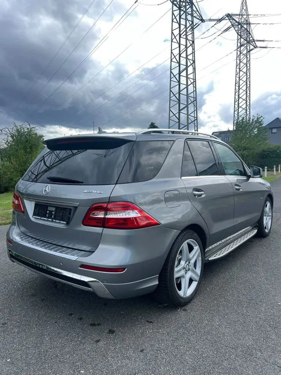 Mercedes-Benz ML 350