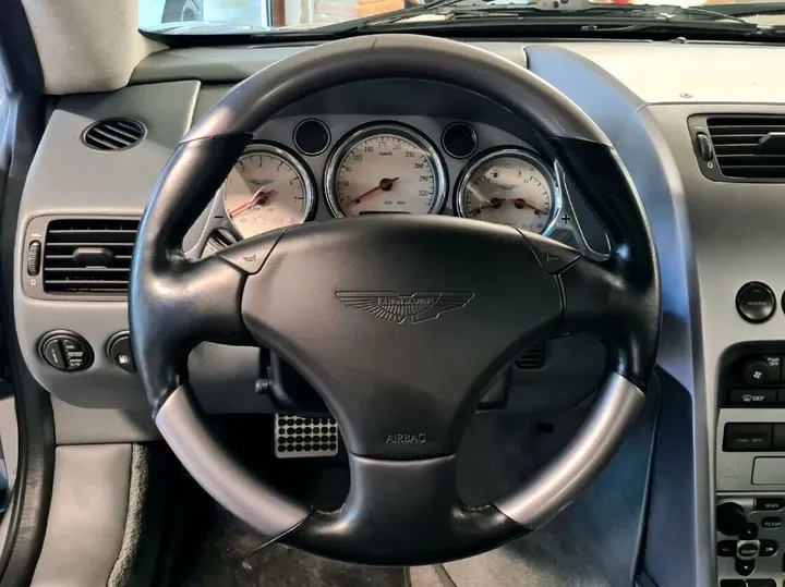 Aston Martin Vanquish