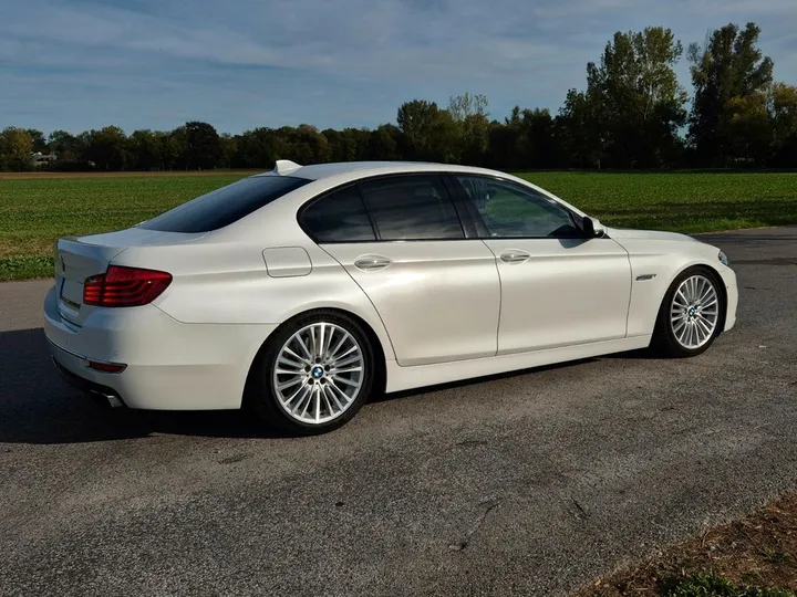 BMW 550