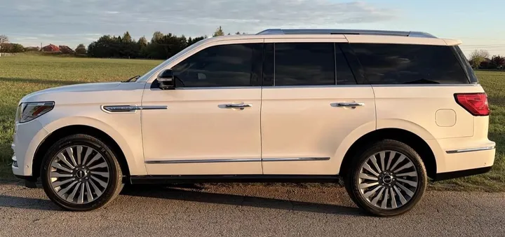 Lincoln Navigator