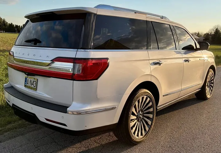 Lincoln Navigator