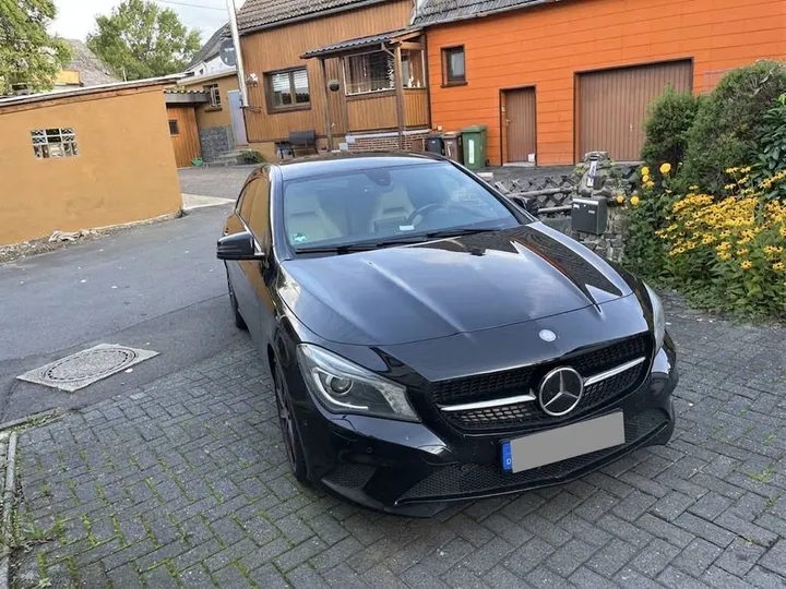 Mercedes-Benz 220