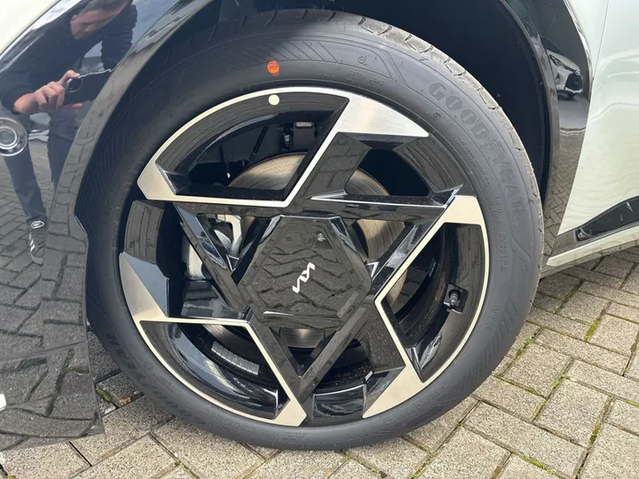 Kia EV4