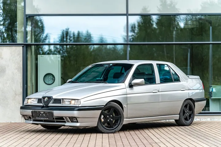 Alfa Romeo 155