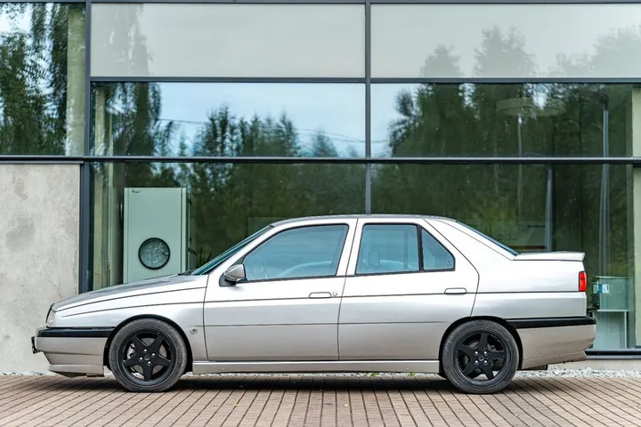 Alfa Romeo 155