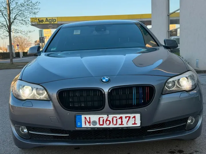 BMW 523
