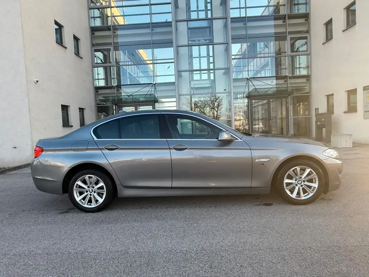 BMW 523