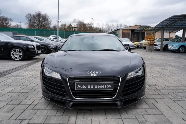 Audi R8
