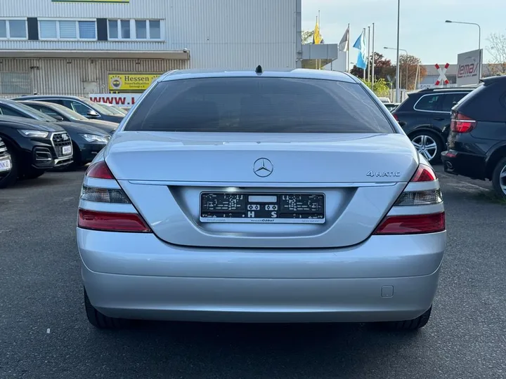 Mercedes-Benz S 320